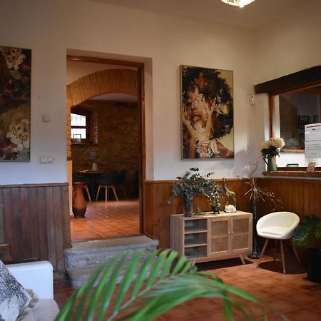 Hostal La Colonial マドリガル・デ・ラ・ベラ エクステリア 写真