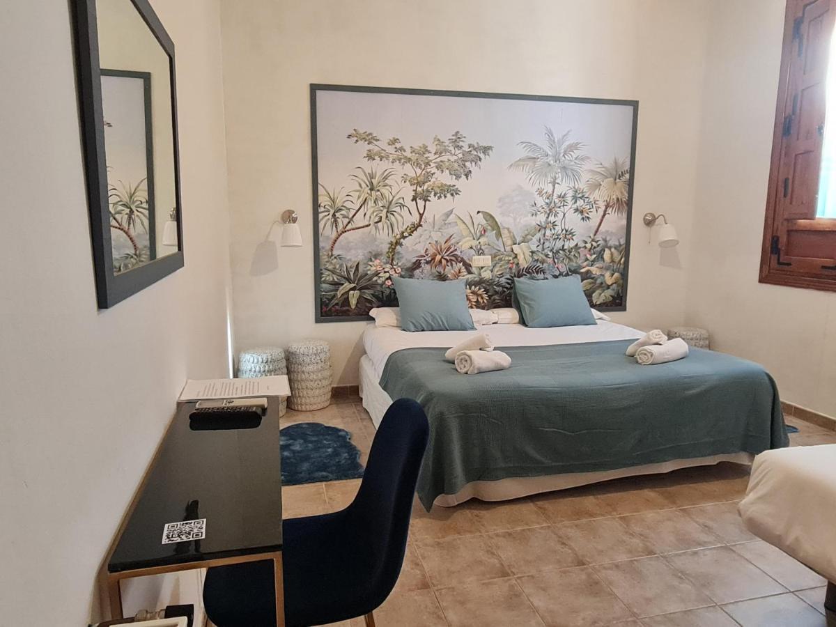 Hostal La Colonial マドリガル・デ・ラ・ベラ エクステリア 写真