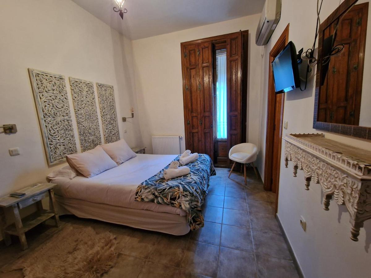 Hostal La Colonial マドリガル・デ・ラ・ベラ エクステリア 写真