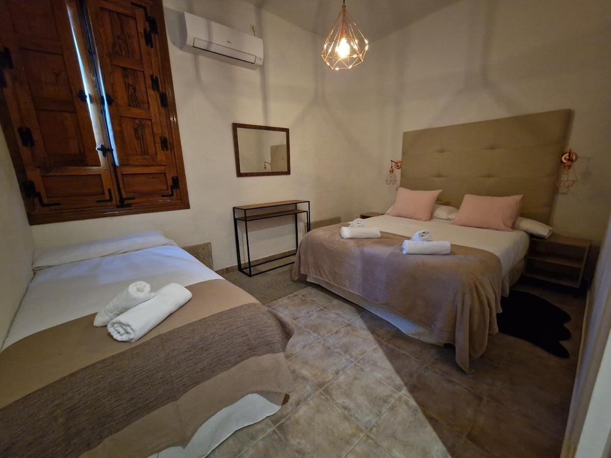 Hostal La Colonial マドリガル・デ・ラ・ベラ エクステリア 写真